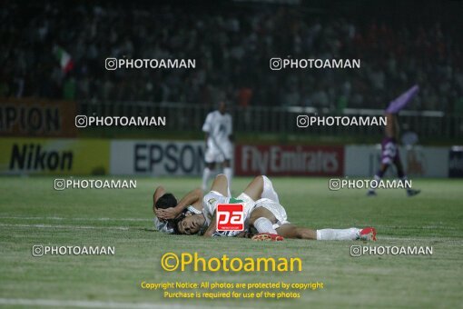 1930409, Tehran, Iran, AFC Champions League 2005, Quarter-final, Turning Play, Pas 3 v 3 Al Ain FC on 2005/09/21 at Shahid Dastgerdi Stadium