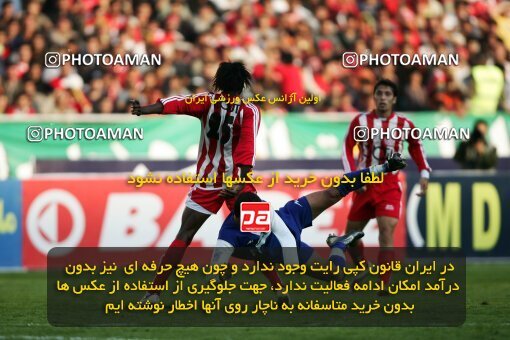 2000988, Tehran, Iran, لیگ برتر فوتبال ایران، Persian Gulf Cup، Week 8، First Leg، Persepolis 2 v 1 Esteghlal on 2006/11/03 at Azadi Stadium