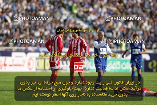 2000916, Tehran, Iran, لیگ برتر فوتبال ایران، Persian Gulf Cup، Week 8، First Leg، Persepolis 2 v 1 Esteghlal on 2006/11/03 at Azadi Stadium