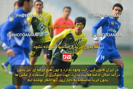 2163916, Tehran, Iran, Iran Pro League، Persian Gulf Cup، 2009-10 season، Second Leg، Week 19، Esteghlal 3 v 2 Fajr-e Sepasi Shiraz on 2009/12/11 at Azadi Stadium