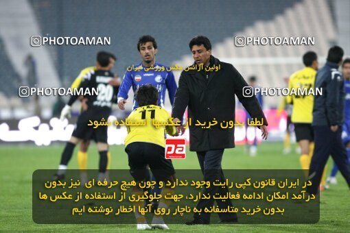 2164507, Tehran, Iran, Iran Pro League، Persian Gulf Cup، 2009-10 season، Second Leg، Week 19، Esteghlal 3 v 2 Fajr-e Sepasi Shiraz on 2009/12/11 at Azadi Stadium