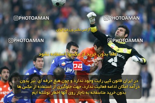 2191643, Tehran, Iran, Iran Pro League، Persian Gulf Cup، 2009-10 season، Second Leg، Week 22، Esteghlal ۱ v ۱ Saipa on 2010/01/10 at Azadi Stadium