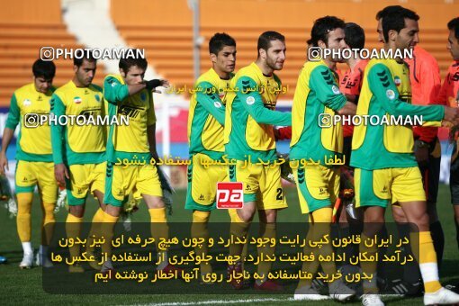 2191697, Tehran, Iran, Iran Pro League، Persian Gulf Cup، 2009-10 season، Second Leg، Week 23، Rah Ahan ۱ v ۰ Aboumoslem on 2010/01/16 at Ekbatan Stadium