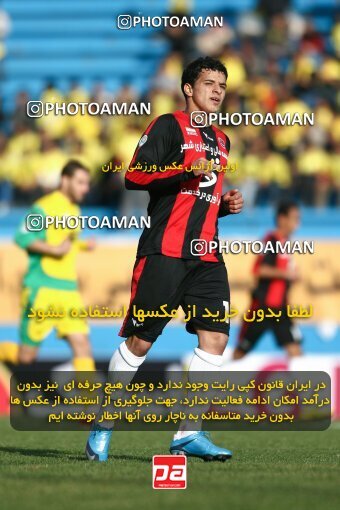 2191729, Tehran, Iran, Iran Pro League، Persian Gulf Cup، 2009-10 season، Second Leg، Week 23، Rah Ahan ۱ v ۰ Aboumoslem on 2010/01/16 at Ekbatan Stadium