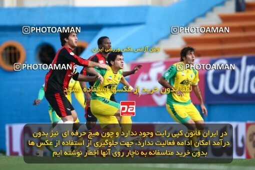 2191752, Tehran, Iran, Iran Pro League، Persian Gulf Cup، 2009-10 season، Second Leg، Week 23، Rah Ahan ۱ v ۰ Aboumoslem on 2010/01/16 at Ekbatan Stadium