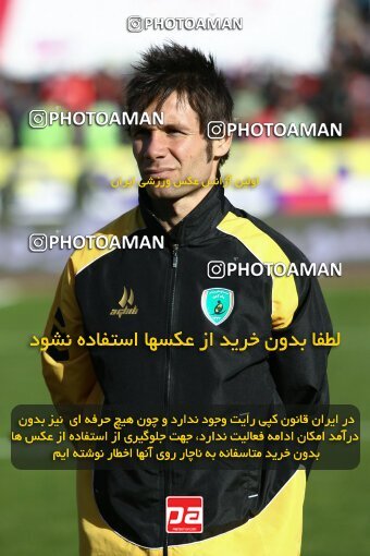 2192008, Tehran, Iran, Iran Pro League، Persian Gulf Cup، 2009-10 season، Second Leg، Week 24، Persepolis ۱ v ۰ Rah Ahan on 2010/01/22 at Azadi Stadium