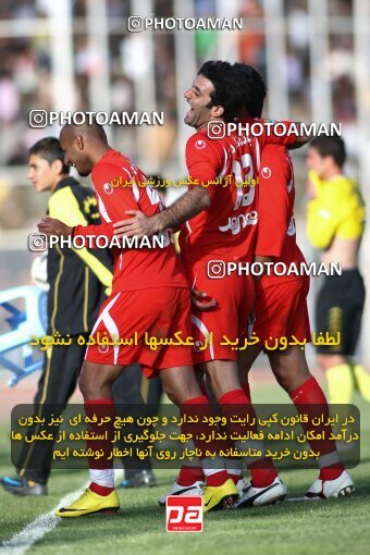 2194001, Shiraz, Iran, Iran Pro League، Persian Gulf Cup، 2009-10 season، Second Leg، Week 27، Fajr-e Sepasi Shiraz ۱ v 2 Persepolis on 2010/02/19 at Hafezieh Stadium