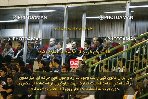 2200605, Qom, Iran, Iran Pro League، Persian Gulf Cup، 2009-10 season، Second Leg، Week 30، Saba Qom 2 v ۱ Esteghlal on 2010/04/03 at Yadegar-e Emam Stadium Qom