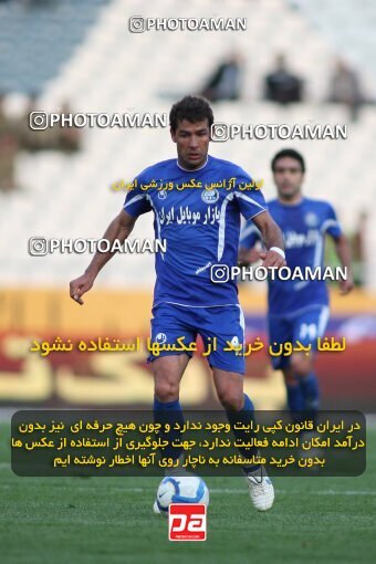 2201383, Tehran, Iran, Iran Pro League، Persian Gulf Cup، 2009-10 season، Second Leg، Week 31، Esteghlal ۱ v ۰ Zob Ahan Esfahan on 2010/04/19 at Azadi Stadium