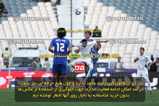 2201435, Tehran, Iran, Iran Pro League، Persian Gulf Cup، 2009-10 season، Second Leg، Week 31، Esteghlal ۱ v ۰ Zob Ahan Esfahan on 2010/04/19 at Azadi Stadium