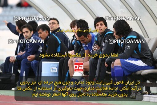 2201455, Tehran, Iran, Iran Pro League، Persian Gulf Cup، 2009-10 season، Second Leg، Week 31، Esteghlal ۱ v ۰ Zob Ahan Esfahan on 2010/04/19 at Azadi Stadium