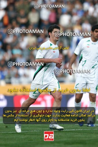 2201473, Tehran, Iran, Iran Pro League، Persian Gulf Cup، 2009-10 season، Second Leg، Week 31، Esteghlal ۱ v ۰ Zob Ahan Esfahan on 2010/04/19 at Azadi Stadium