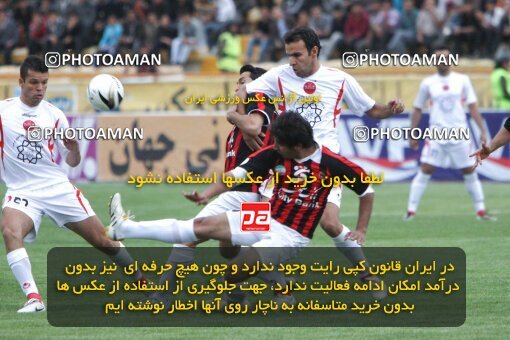 2201921, Mashhad, Iran, Iran Pro League، Persian Gulf Cup، 2009-10 season، Second Leg، Week 33، Aboumoslem 3 v ۱ Persepolis on 2010/05/06 at Samen Stadium