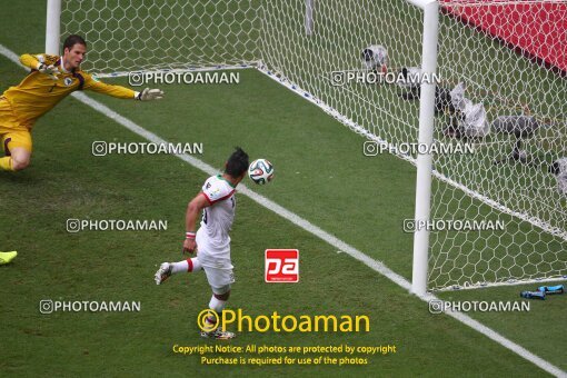 1928494, Salvador, Brazil, 2014 FIFA World Cup, Group stage, Group F, Bosnia [*parameter:140*] v [*parameter:139*] Iran on 2014/06/25 at Itaipava Fonte Nova Arena