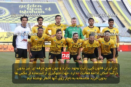 1998231, Arak, Iran, Iran Pro League، Persian Gulf Cup، 2021-2022 season، First Leg، Week 12، Sepahan ۰ v ۱ Persepolis on 2021/12/29 at Arak Imam Khomeini Stadium