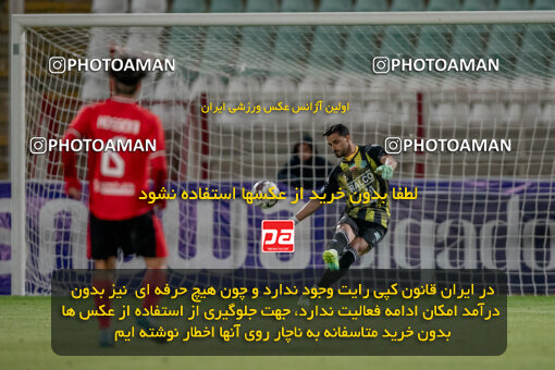 2241568, Tabriz, Iran, Iran Pro League، Persian Gulf Cup، 2023-2024 season، Second Leg، Week 22، Tractor S.C. ۱ v ۱ Aluminium Arak on 2024/04/08 at Yadegar-e Emam Stadium