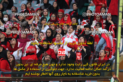 2290121, Tehran, Iran, Iran Pro League، Persian Gulf Cup، 2023-2024 season، Second Leg، Week 28، Persepolis 4 v 3 Esteghlal Khouzestan on 2024/05/24 at Azadi Stadium